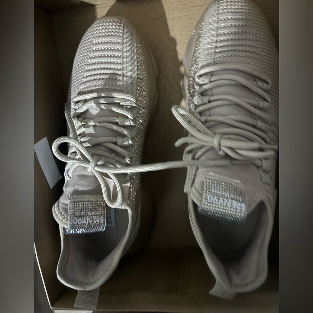 Glam Steve Madden Sneakers - Picture 2 of 5